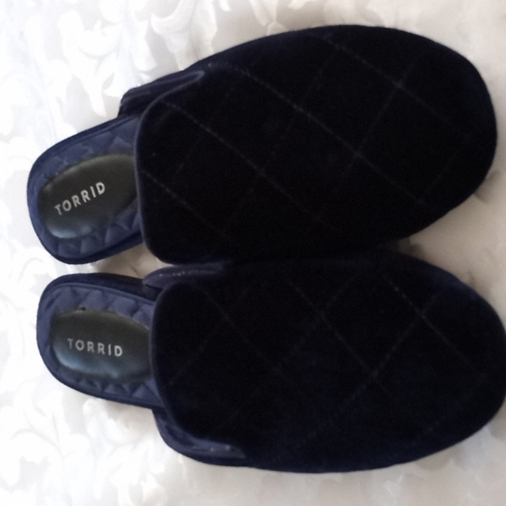 Torrid Blue Velvet Slides, Size 8W - Picture 1 of 3